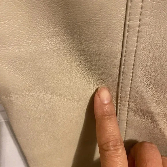 Aritzia Wilfred Beige Faux Leather Pants Women 00 High Rise Straight Work Travel - Picture 12 of 12